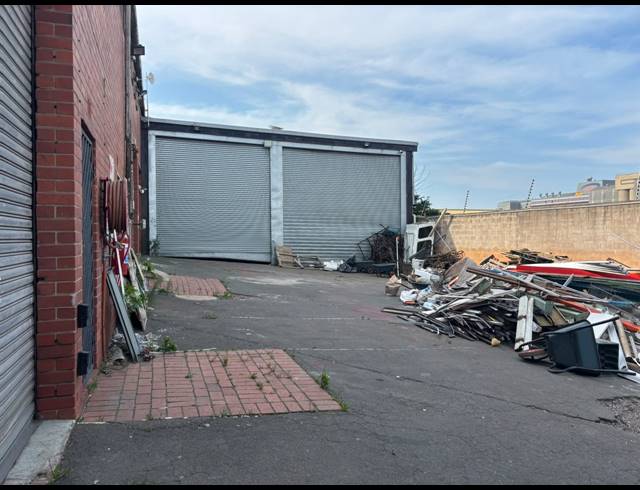 1,120M² MINI FACTORY FOR SALE IN UMBILO